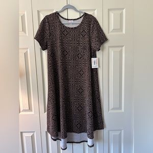 LulaRoe Carly-NWT
XL